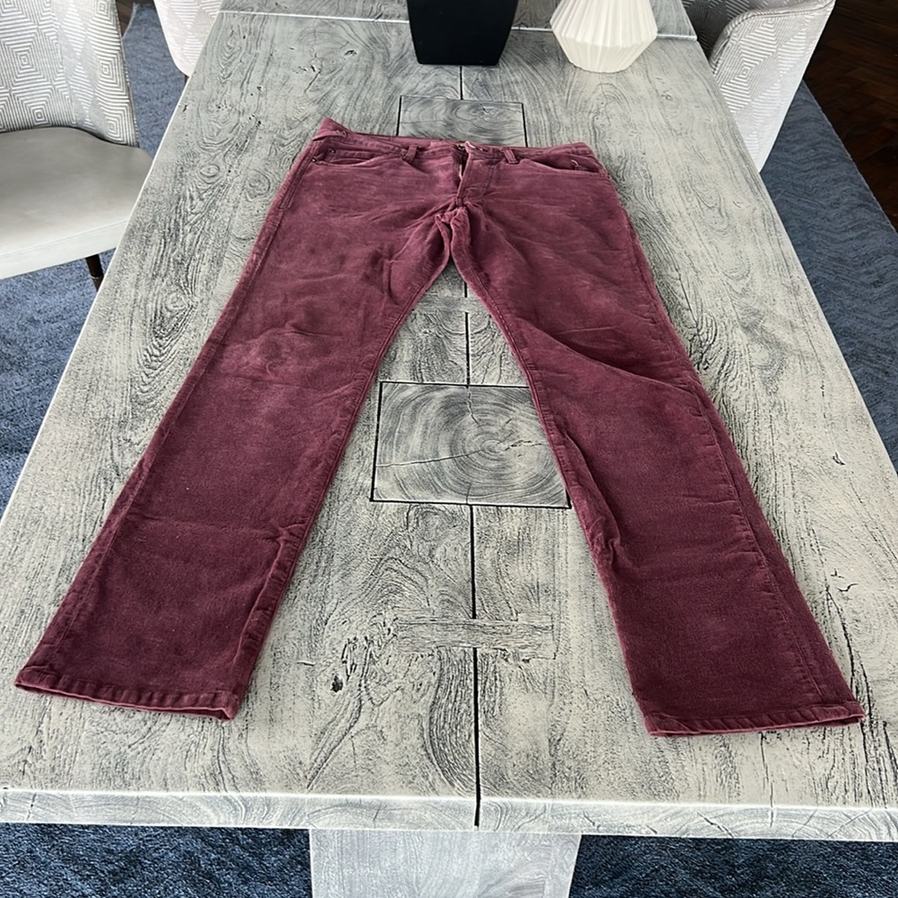 James jeans made in USA size 31 TRAVIS the straight corduroy jeans
